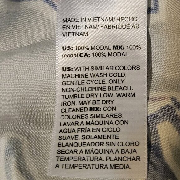 Chicos Size 2 Us Womens L Gray Button Up Patterned Shirt Workwear Office - Picture 6 of 7